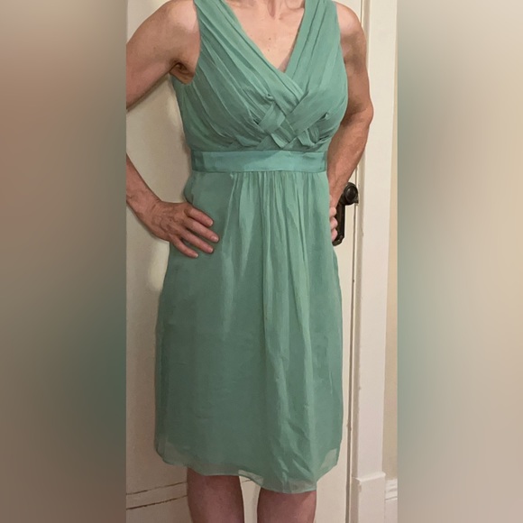 Silk green Banana Republic midi dress - Picture 4 of 7